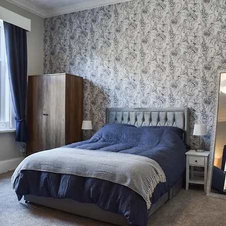 2 Ferienhaus *